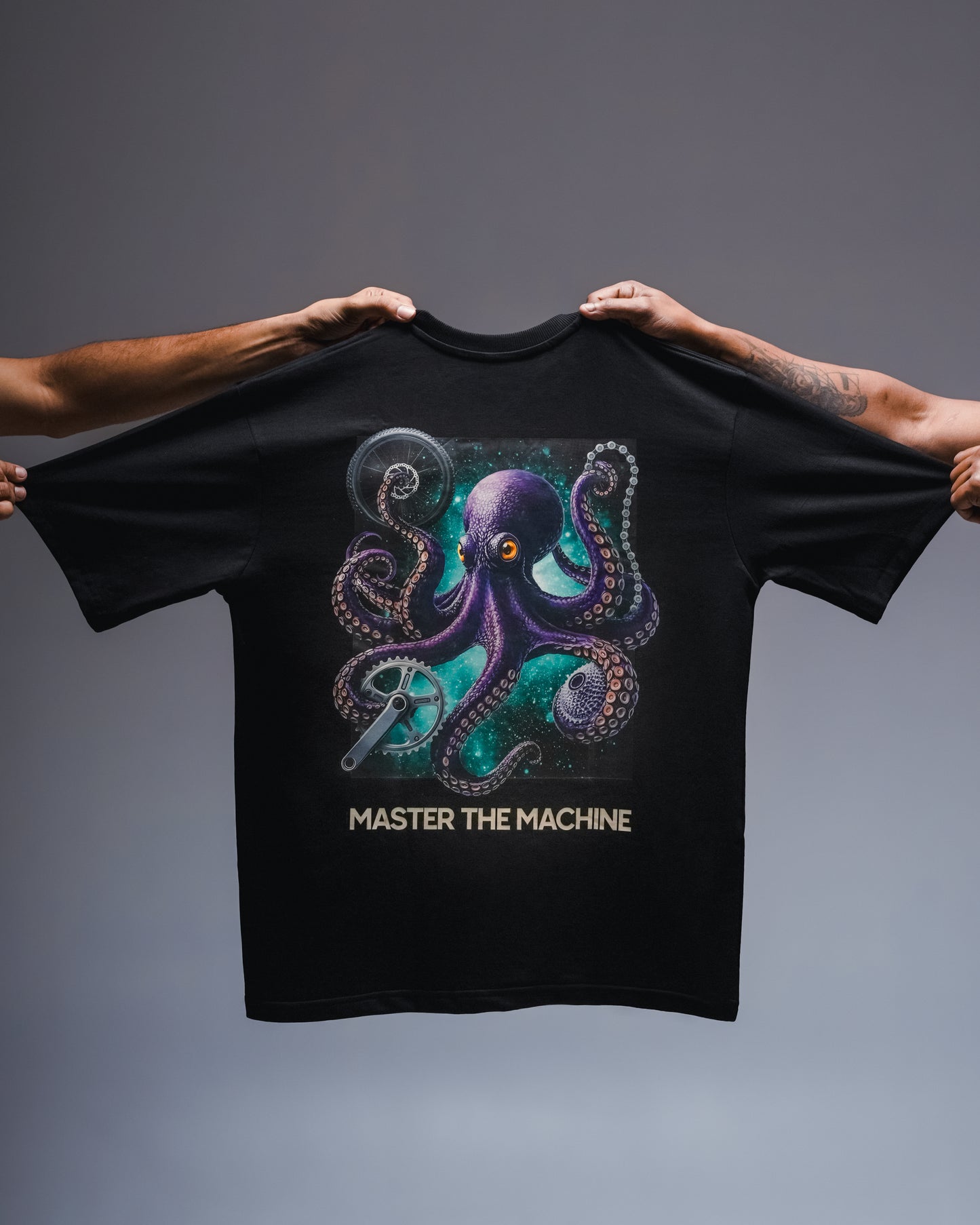MASTER THE MACHINE / Oversized Tee